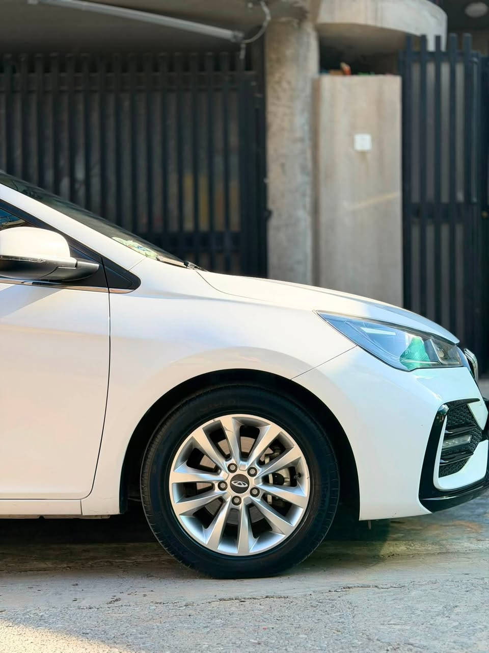 Chery Arrizo 5

موديل : 2024 
-كلين (جديدة)
-الفئة = فول مواصفات💯
-شاشة ابل كار بلاي اندرويد اوتو 
-اوتو هولد 
-هاند بريك بصمة 
-تبريد قطعتين (مركزي) ثلج❄️
-دفتر بانزين 
-اقتصادية جدا 
-غنية بل مواصفات 
-رقم اربيل 
-السعر 110 بيها مجال 
-***********

