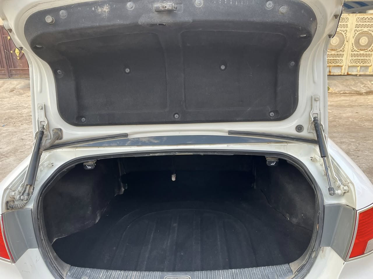 اوبتيمه موديل2010 خليجي سياره جاهزه ماعده تبريد مايشتغل بيهه باب مبدل سايق سعر 122 بيه مجال مكلف بنشر صاحب سياره هاذه رقمه***********
