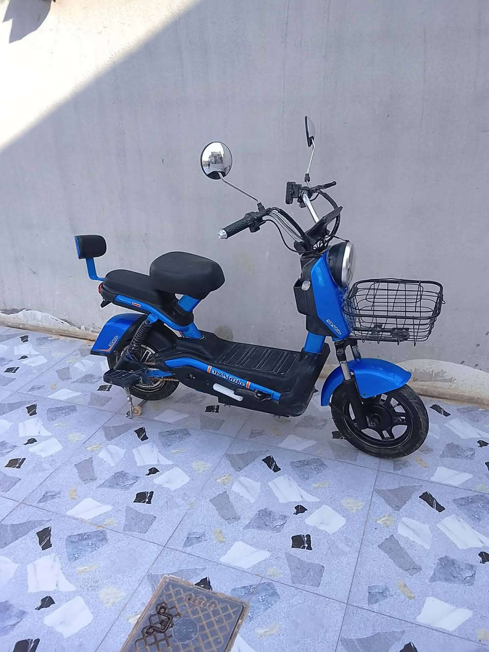 دراجة شحن عدد 2
السعر الواحد 300 ثنين 600
الأتصال ***********
