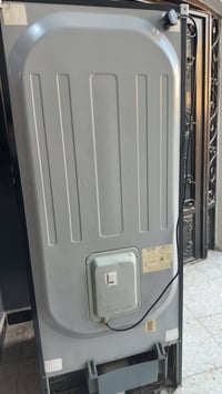 يتاشي ضمان 10 سنوات نظيفة جدا شخط مابيها  ب500. الاتصال 07703081509