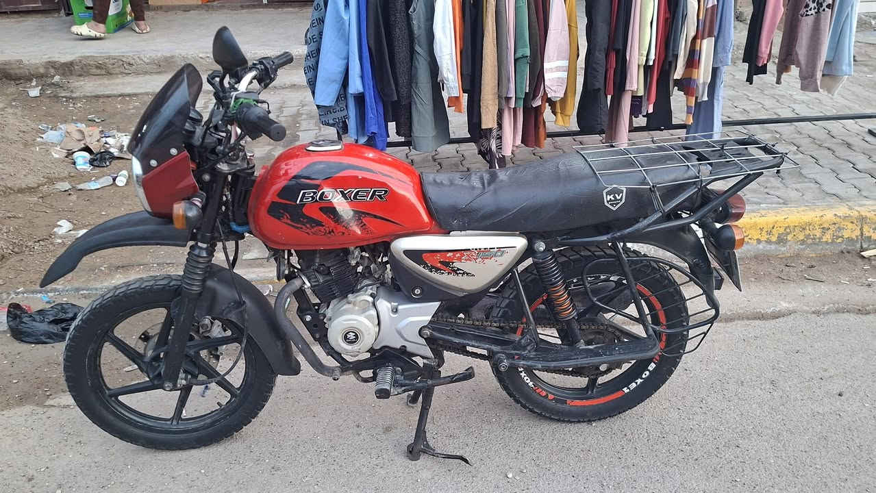 السلام عليكم بوكسر جبلي للبيع موديل 21 شهر ال٧ مرقم لوحتين وسنويه صار ٣ اشهر من مرقمها يعني حت الهزه بعدها مخلصانه مكاني بغداد الحسينيه ***********
