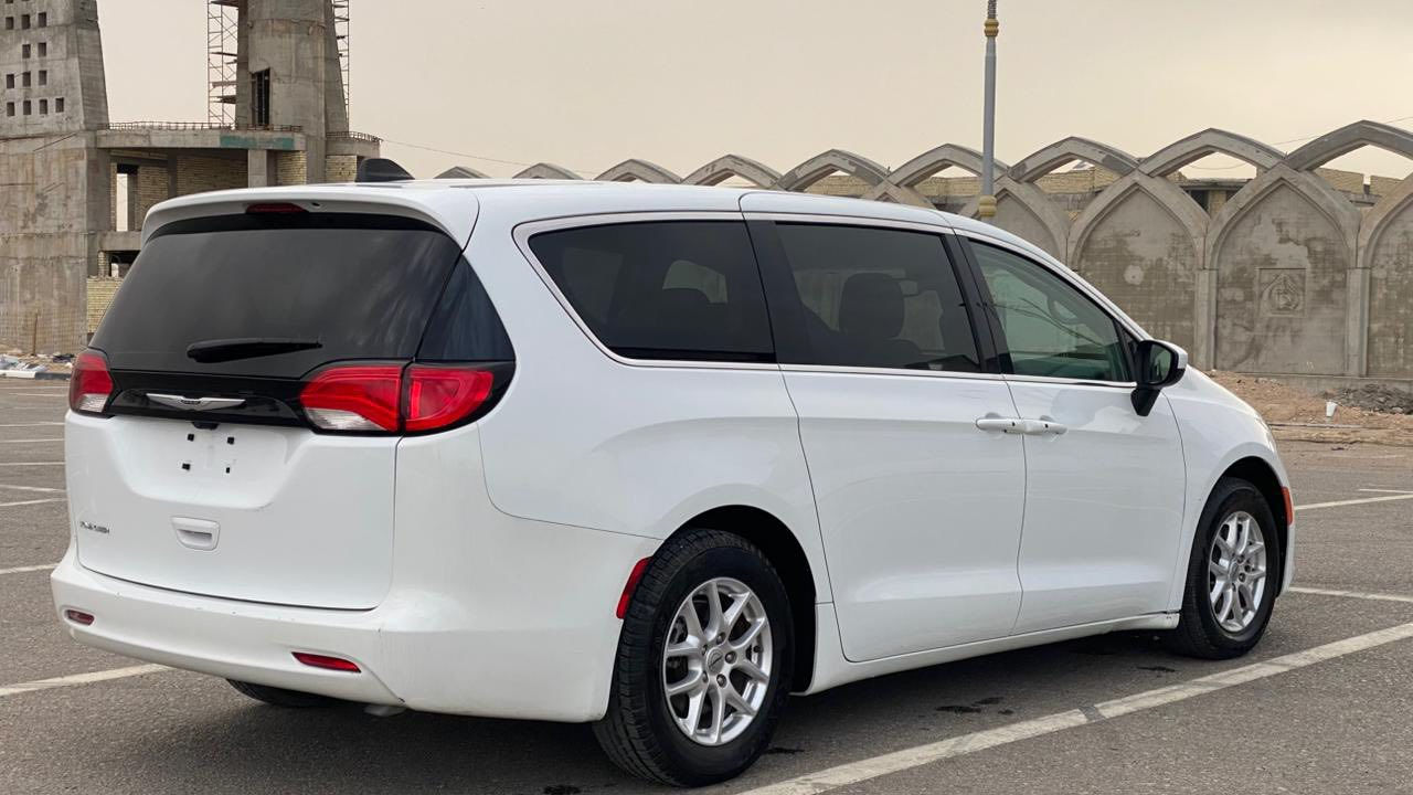 باسفيكا فويجر 2023
حادث موضح بالصور 
٦ سلندر ٣٦٠٠
ماشية ٣٠ الف ميل 
حره تترقم بكل المحافظات 
السياره موجودة بكربلاء 
السعر 185$ بيع فقط 
***********
