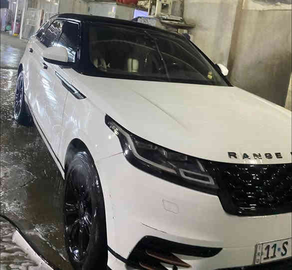 السلام عليكم 
رانج روفر فيلار خليجي بيها بنيد وجاملغ رقم بغداد ماشية 55 
المواصفات 
بانوراما
يدات شفط
تو كلر
شاشة متحركة
شاشة تبريد 
عدادات ديجتال 
نظام الصوت مرديان
كير ماوس
تحكمات لمس
مري قلاب 
تعتيم مري
مكينة 4 سلندر 2000 تيربو
كراسي كهرباء
داخل جلد 
كار بلي
جنطة كهرباء 
وباقي المواصفات المعروفة
 السعر 360 وبيها مجال غير متواجد بالفيس تواصل *********** واتساب او اتصال 
مكان السيارة بغداد 
السيارة جاهزة من كل شيء
