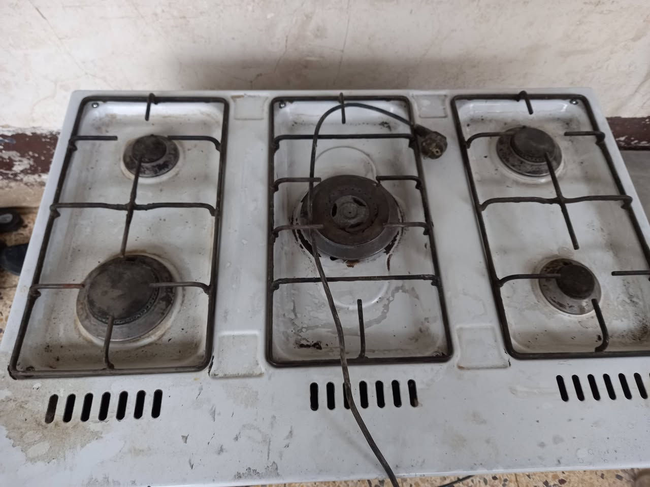 السلام عليكم اخوان يا اهل التلعفر الكرام هاي الطباخ للبيع وحيل نظيف واخو جديد وشغال كل شيء ما بيه عنواني تلعفر حي المثنى الاولى قرب عياده دكتور عباس شيخو وسعرها 100,000 وبيها مجال *********** ***********
