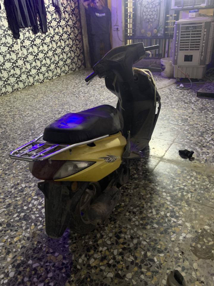 السلام عليكم داجتين للبيع وحدة كاملة والثانية مفصخة نفس النوعية  الكاملة تشتغل الى باتري قوي ابيع كوم حديدة السعر 100 الف العنوان بغداد البلديات اكرر كوم حديد ***********
