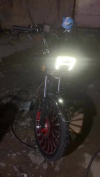 إيراني موديل 2024شكل 2025الدراجه تخبل وكامله اوراقهه هيه وغراضهه مستعج...