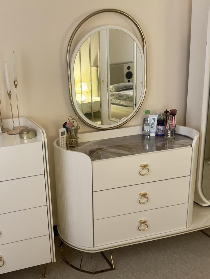 سلام عليكم
غرفة نوم تركي خشي Hdf مع ملحقاتها 
مقاس 200* 220 السرير نظام سماعات 
للاستفسار مراسلة واتساب 
***********
