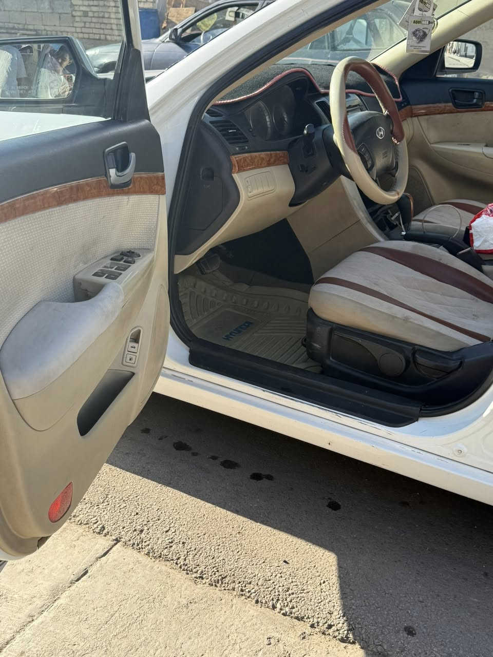 سوناتا مقدس موديل 2011
خليجي مكينه 2000
رقم اربيل 
ضرر جاملغ سياره نضيفه خير من الله
السعر 128 
واسط الصويره 
***********
