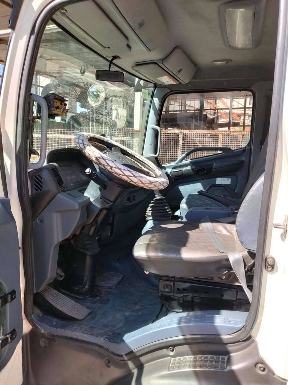 المواصفات 
كابسة هينو شيطان للبيع
رقم بغداد سعره 3شدات وقابل للتفاوض أو مراوس بالسيارة بيك اب او صالون
ثمانية ونص مكعب المواصفات 
كابسة هينو شيطان
رقم بغداد 
ثمانية ونص مكعب 
خمسة سلندر 
النظافة ٩٠٪؜
شرط المواصفات 
كابسة هينو شيطان
رقم بغداد 
ثمانية ونص مكعب 
خمسة سلندر 
النظافة ٩٠٪؜
شرط تحويل
خمسة سلندر 
النظافة ٩٠٪؜
شرط تحويل
الاتصال على هذا الرقم 
***********
