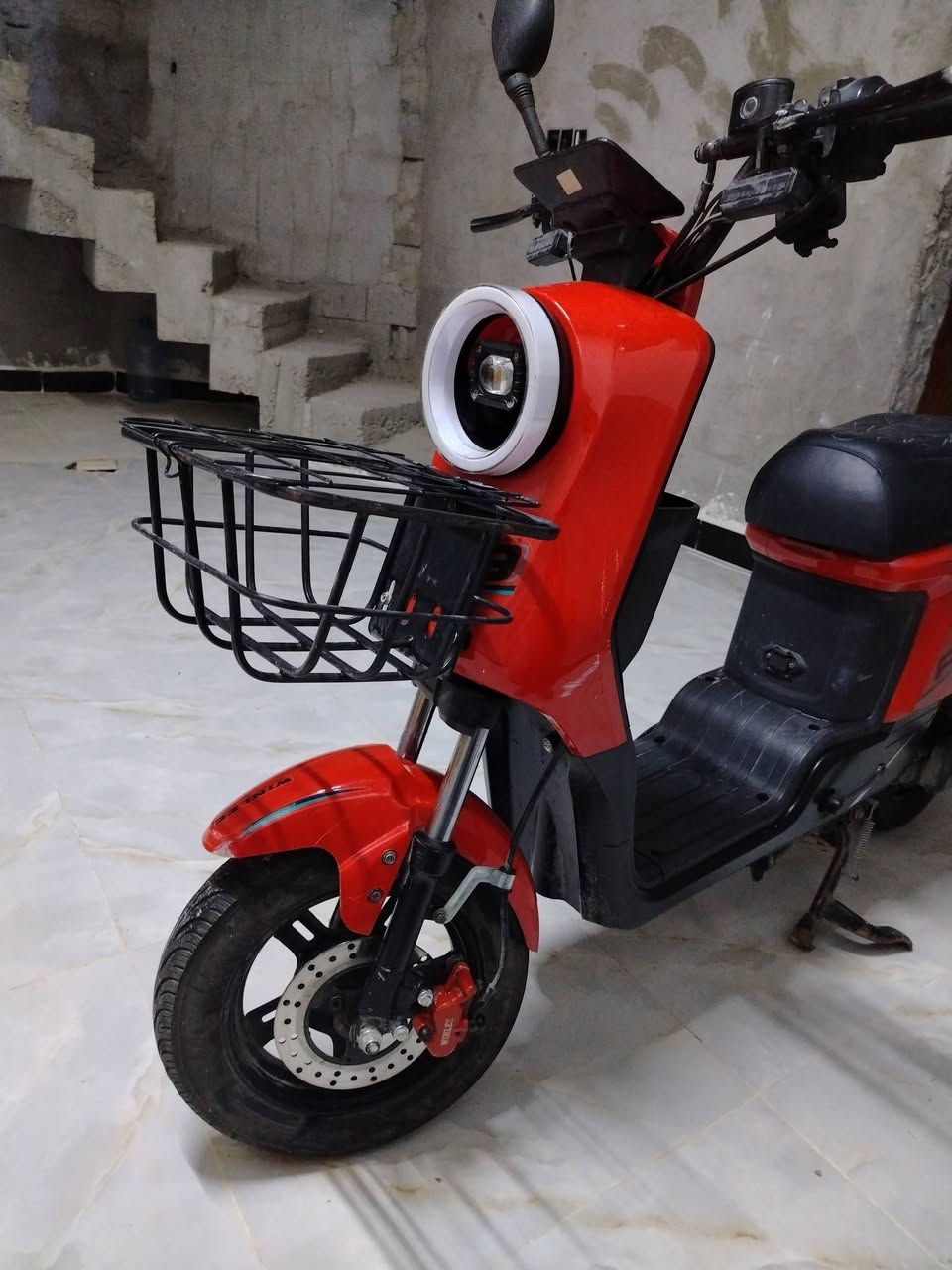 دراجه شحن  للبيع
نوع R9 2025
ما بيه نقص كامله وشرط الفحص
المكان البصرة / دور الشرطة مقابل شارع السيد
السعر 380 الف بيه مجال بيسط حق الجيه
للتواصل والاستفسار على رقم التالي واتساب
***********
