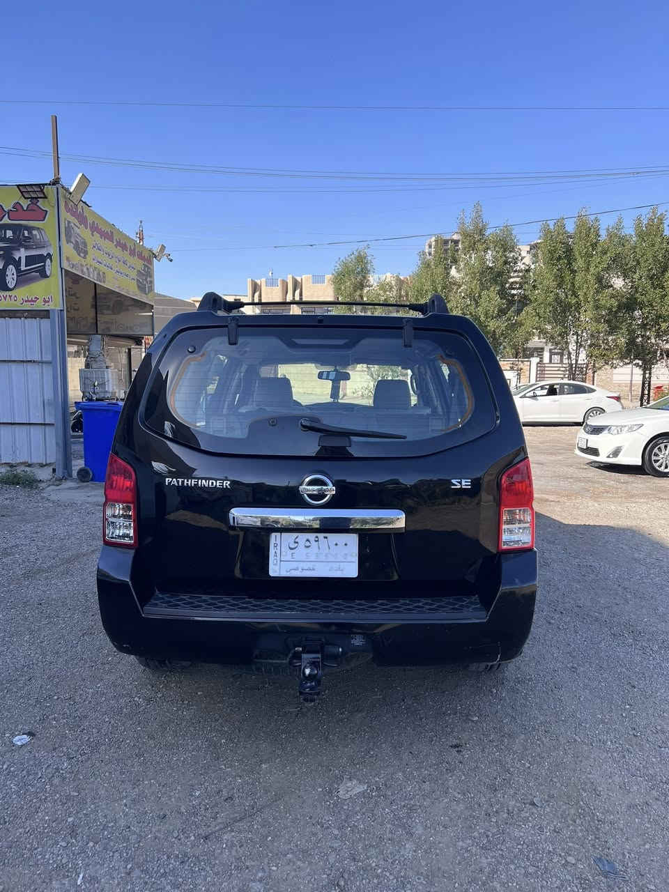 السلام عليكم  
نيسان باثفندر 2008
رقم بغداد هزة جديدة لل28
ما بيه حادث 
بيه صبغ بنيد اثر جراد وبالداير مال جاملغ اثر طخه هنا 
مكينة 4000 v6
كير ومكينة كفالة 
باتري جديد 
تايرات ياباني 
صدر امامي خلفي جديد
السعر 100وبيه مجال للطيبين 
مكانه بغداد حي العدل 
رقم الهاتف ***********
