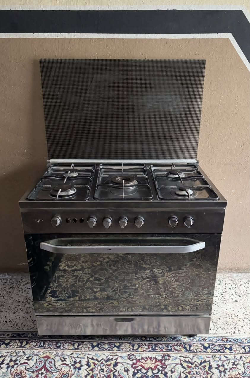 غراض بيت للبيع شغالات ع فحص 
العنوان بعقوبه التحرير 
الهاتف ‭٠٧٧٣ ١٩٦ ٤٦٣٠‬
