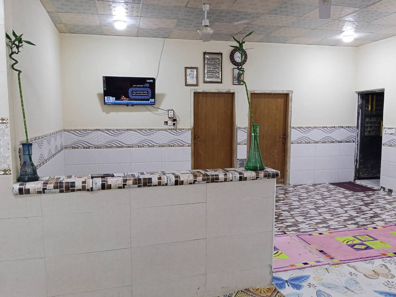 أسعد ألله أوقاتكم بكل خير 
اللاستفسار ***********
توفر دار سكن لبيع
ألمساحه 200 م 

 شارع  9م
جميع الخدمات متوفره
مدارس قريبه عليك + ماء + كهرباء 
محتويات البيت
كراج 
دوانيه 
صاله
مطبخ
غرف منام عدد2
صحيات
سكف سندويج
نوع العقار : طابو ملك صرف زراعي

العنوان : أبي الخصيب طريق الوصطي مقابيل مدارس طيور الخصيب الاهليه تبعد عن طريق الوصطي 100 م

سعر 47 وبي مجال
اللاستفسار ***********

