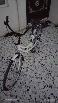 بايسكل حاويه • نظيف • لون حلو