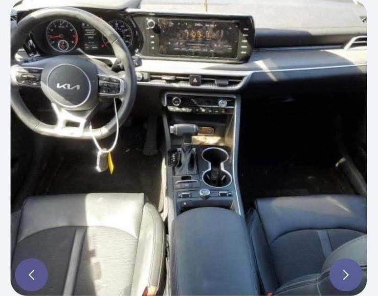 Kia K5 GT Line 2022
لون اسود / رقم دهوك
فول مواصفات عدا البانوراما
عداد المسافة 58,000 مايل قابل للزيادة
المحرك 16 توربو
السيارة كاملة بدون اي نقص

بصمة + تشغيل عن بعد
الداخل جلد اسود
قيادة ذاتية
تحديد مسار
توقف فجائي
رادار امامي + جانبي
تدفئة كشنات
شاشة كبيرة تدعم " آبل كار بلي + اندرويد اوتو "
ايقاف مؤقت Auto Hold
هاند بريك بصمة
شحن وايرليس
وبعد بيها مواصفات الـ K5 معروفة 

الضرر قطعتين : جاملغ خلفي + الباب
بيها ايرباك الصفحة / الصور مرفقة بالمنشور
 
السيارة موجودة بالموصل حي الفلاح 
اي استفسار بالخدمة ..
كورك : ***********
اسياسيل : *********** موصل, نينوى
