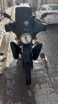 دراجه ار كي سي200ccموديل 2025للبيع مستعجل ع بيعتهه اي نقوصات ما بيهه 0...