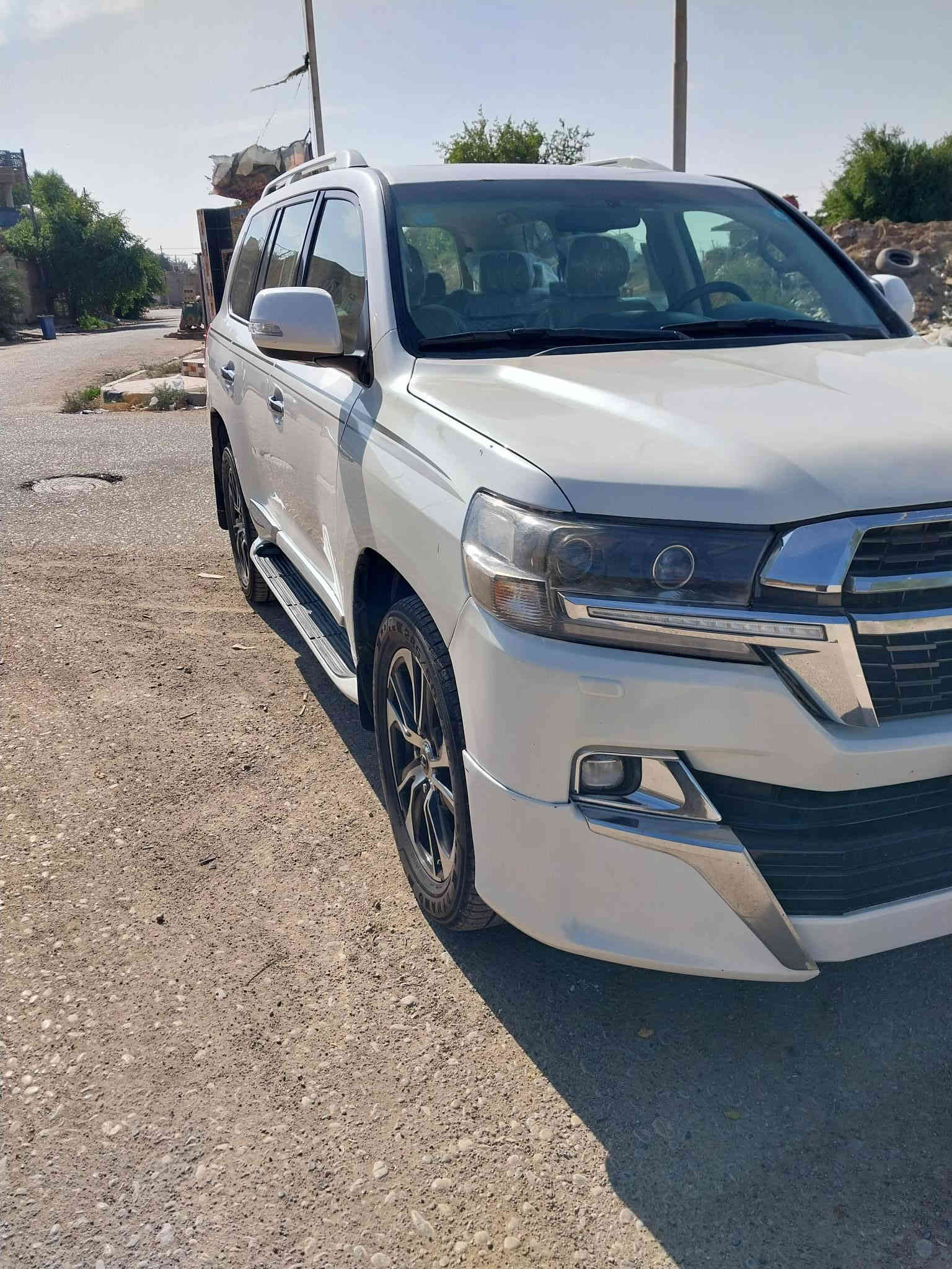 لاندكروزر موديل(  ١١ )محدث( ٢١)رقم بغداد مكفوله كفاله عامه عدا لتحديث صبغ سعر ٢٩٠ وبيهاء مجال العنوان ميسان المجر الكبير  رقم تلفون ***********سنويه لغيت ٢٨
