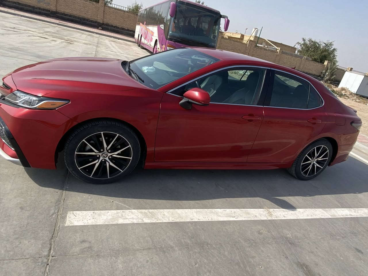 سلام عليكم تويوتا كامري للبيع2021 SE رقم بغداد معوقين حادثه موضح بالصور السعر 165 العنوان نجف للاستفسار ***********
