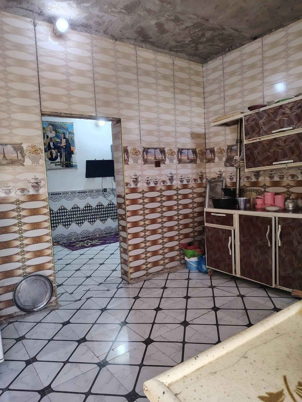 بيت للبيع في ال حمد نزله شيخ سامي قريب للشارع العام مساحه ٢٠٠م بيت مرتب مابي نقص السعر ٢٥ وبي مجال مجاري وماي وكهرباء جديد وكاصين وصل بالبلدية وسند ٢٥


**إذا كنت صاحب هذا الإعلان وتريد حذفه لأي سبب، رجاءا أرسل رسالة إلى الدعم الفني**