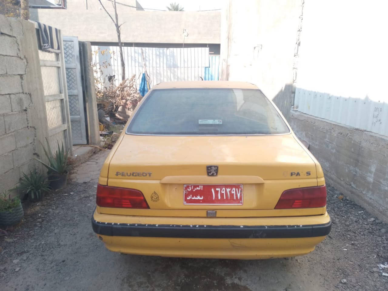 السلام عليكم سياره للبيع بيجو بارص موديل 12رقم صدامي تحويل مباشر السنويه ساقطه كير محرك صدر تبريد تدفئه كفاله فقط صبغ بوجه البنيد ودواير جاملغ أماميات والباقي مكفول العنوان قرب جسر المثى السعر 33وبيه مجال ***********
