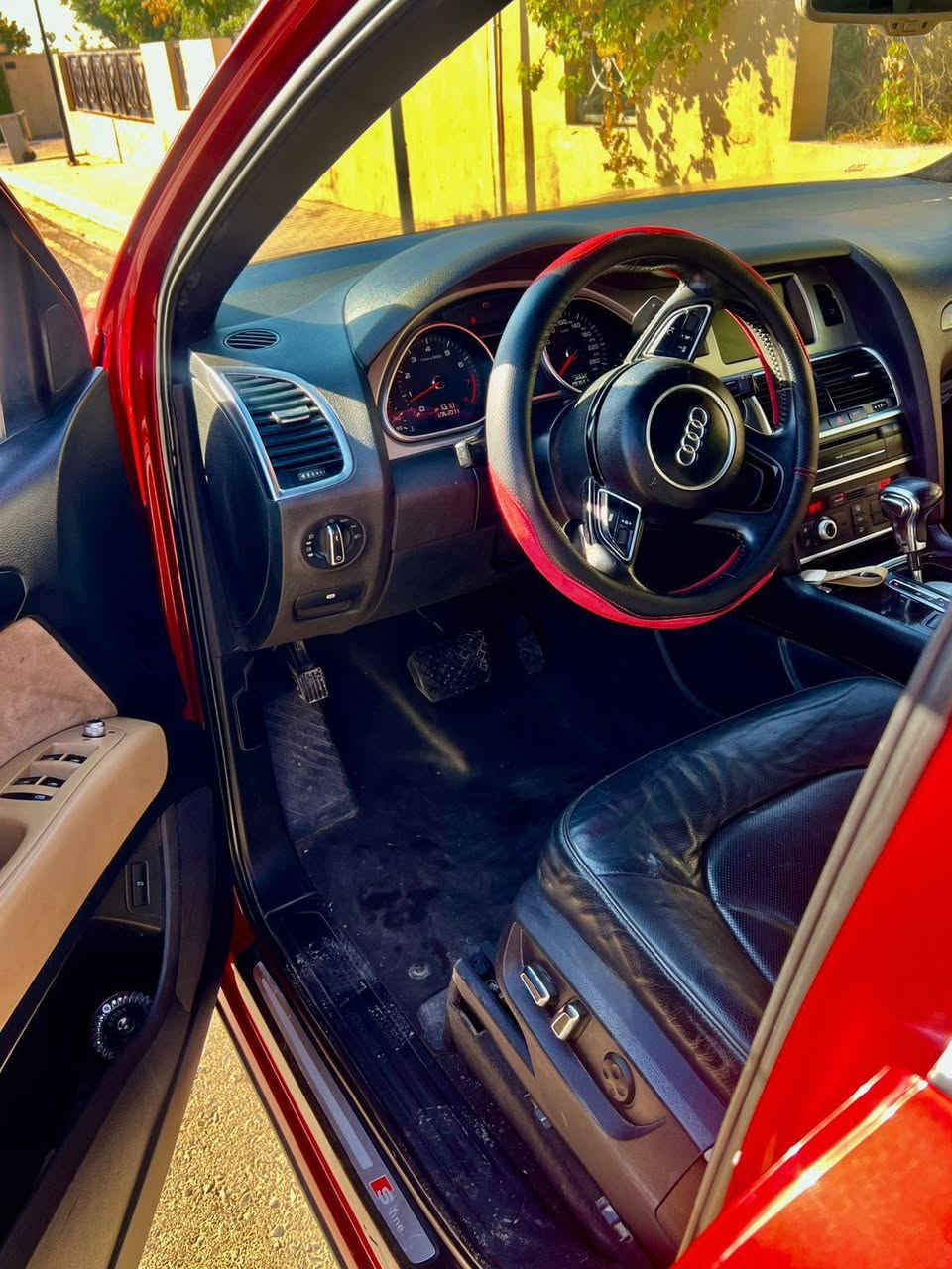 اودي q7 مواصفات s line موديل2012
اودي Q7 فول مواصفات خليجي رقم اربيل سنويه جديده تحويل ثاني يوم 7راكب بانزين 6سلندر 
السعر 130 
للاستفسار الاتصال على ***********
