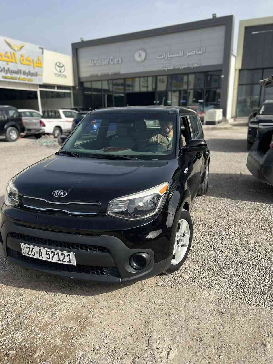 السلام عليكم 🫡
كيا صول موديل ٢٠١٨ سيارة ١/١  باسمي ماشية ٨٨ الف السيارة ضررها بس قبغ  جنطة بدون ايرباك بجم كبس ما بيها نقص ابد كاملة من كلشي  السعر ١١٨ وبيها مجال للطيبين 
والله يبارك لصاحب النصيب🤲🌹
***********
