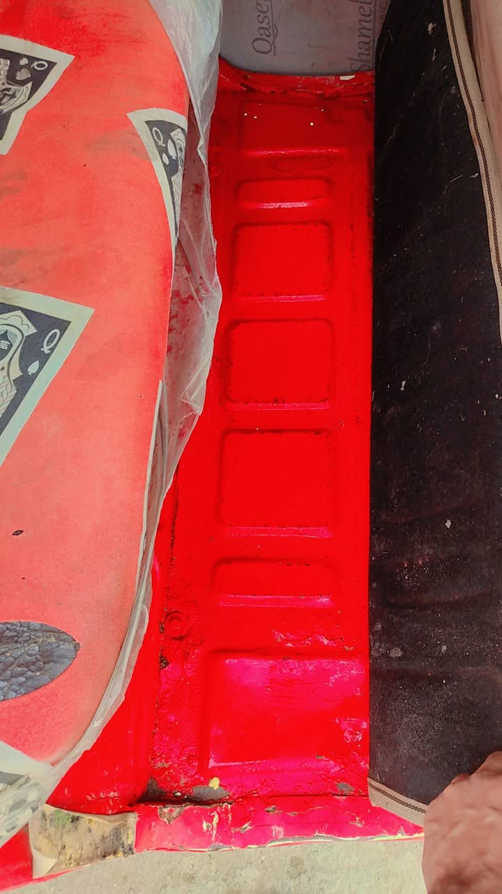 سلام عليكم تكتك للبيع  رقم وسنويه بأسمي موديل 17مكينه مكفوله من النضوح والتبخير اكسل خير من الله تخم تاير السعر 4 ونص وبيها مجال
استفسار اتصال ع رقم وبي واتساب  ***********
