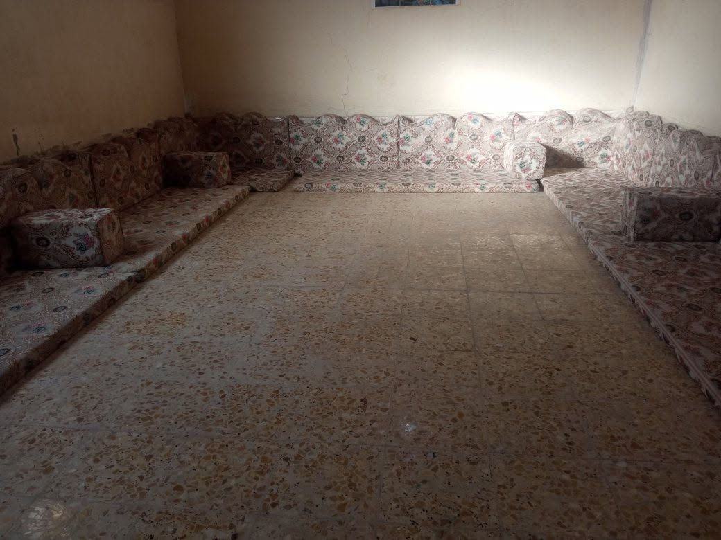 سلام عليكم جلسه للبيع ام التاج نضيفه شراي يجي خاص


**إذا كنت صاحب هذا الإعلان وتريد حذفه لأي سبب، رجاءا أرسل رسالة إلى الدعم الفني**