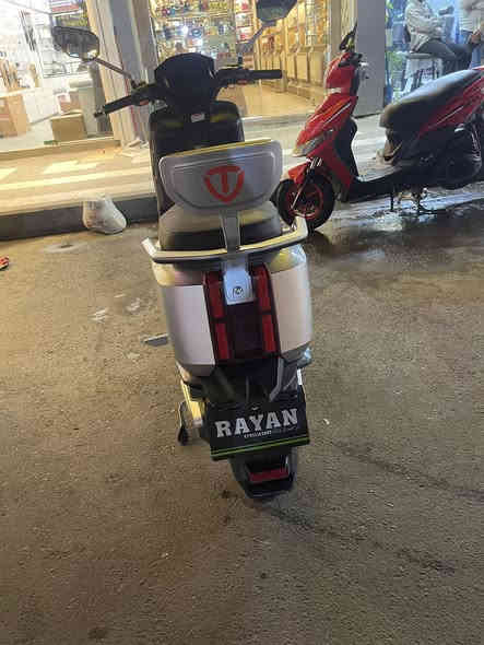 سلام عليكم دراجة الريان جديده ما بيها أي نقوصات دراجه جديده من المحل للبيت  المكان كراده داخل السعر مليون وبيها مجال بسيط للاستفسار *********** غير متواجد عل نت
