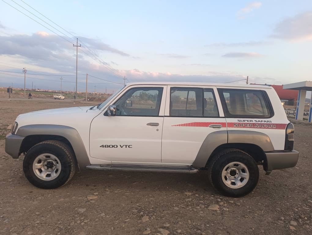 ***********پاتڕۆڵ 2008مزایدە مەکینە 4500گێڕومەکینەوئەکسل ودەبڵ ئەکسل و شانسی بەشەرت بێدەعم بێ لێدراو سعری 78گڵاویەک تۆزێک مەجال ***********ناونیشان چەمچەماڵ أربيل, العراق
