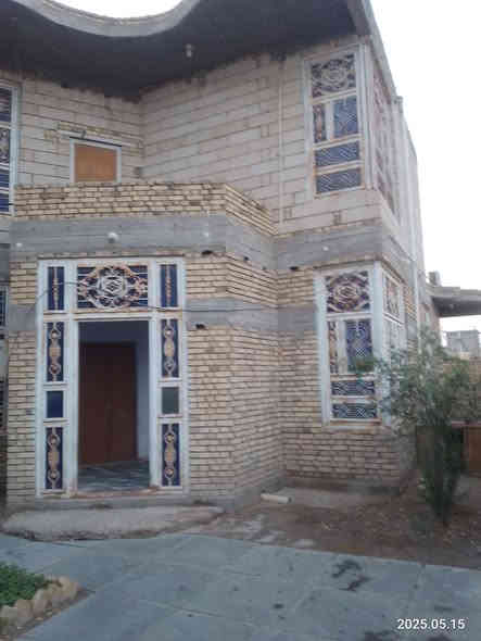 بيت زراعي مساحته 400 
ركن شارعين طابقين 
الصخيين شارع المصطفى 
السعر 130 للاستفسار اتصال على 
***********ابو علي
