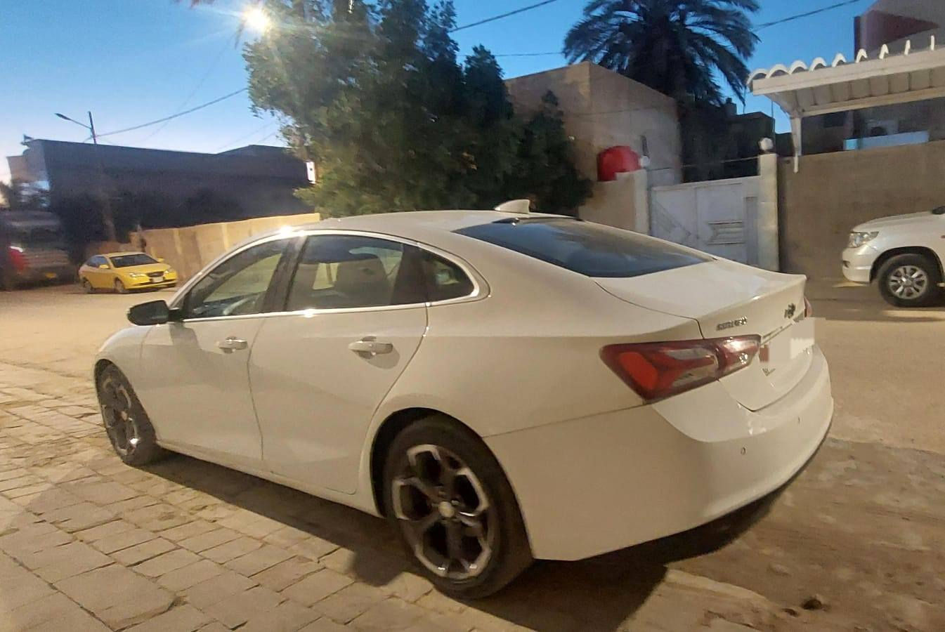 بـــيــع. مـســتـعـجـل
بيع فقط نقد

شوفرليت ماليبو هايبرد 
شاشه كار بلي كامره 
تبريد قطعتين  
5 بصمات
اشارة مري 
ويل كب 18 
تحكمات ستيرن 
كشنات جلد 
حساسات خلفي امامي
فول مواصفات عدا الفتحه 
محرك 1800 هايبرد شرط تمشي على البانزين العادي
كير ومحرك شرط
رقم بغدادانكليزي بسمي شرط التحويل 
🚫صبغ جاملغ خلفي وبابين مبدلات صوب السايق نفس الون فقط  🚫

موديل 2017محدثه 2023

السياره جاهزه 
العنوان النجف 
السعر 87$وبيه مجال 

اعتذر عن الأقصاط والمراوس

للإستفسار الاتصال 
***********
