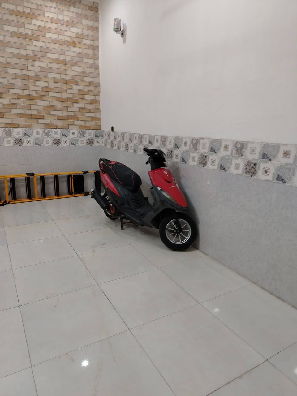 سلام عليكم.... 
ماكس عدله للبيع... 
نضيفه كهربائيات شغاله غراضه كامله... 
بوششه 55 بلاد... 
شلعه ومعدل... 
سلف شغال... 
دراجه عوزه فقط باتري... 
مكان كربلاء... 
السعر 550 وبيه مجال... 
***********
