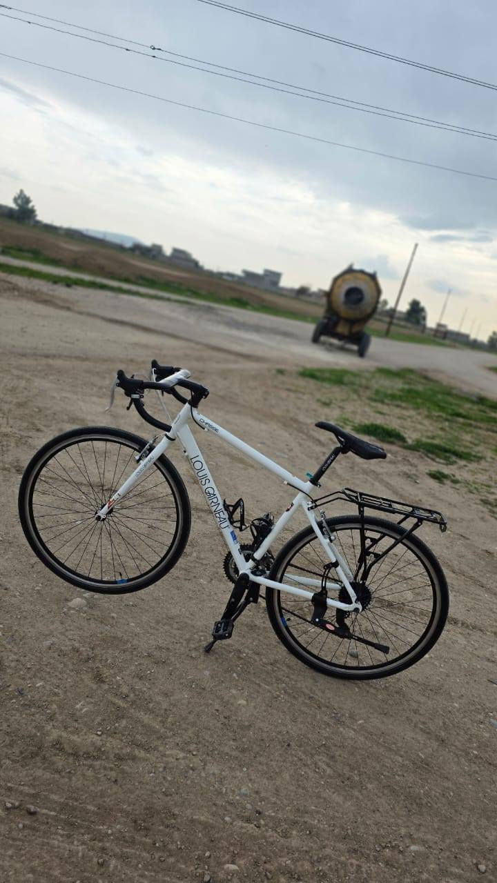 سلام عليكم
بايسكل لويس للبيع
كير 8
كير3
ستيرن الأصلي
صطابات اصلي بايسكل برغي ما ناقصة
السيبايا اصلي 
حجم 26
سعر 195 وبي مجال
***********
***********
