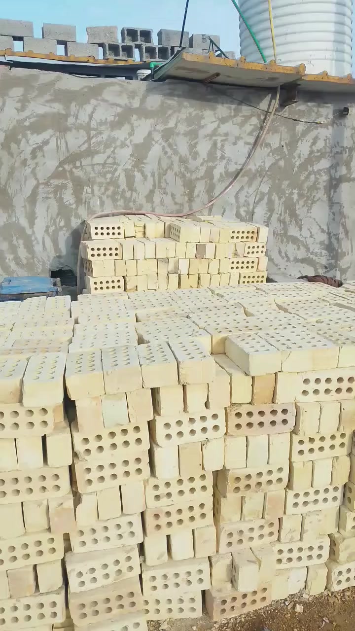 السلام عليكم عدي بيت جديد بنانه 100متر دوانم وره سليم ابو عتيك جهاز مجهز رقم ***********
