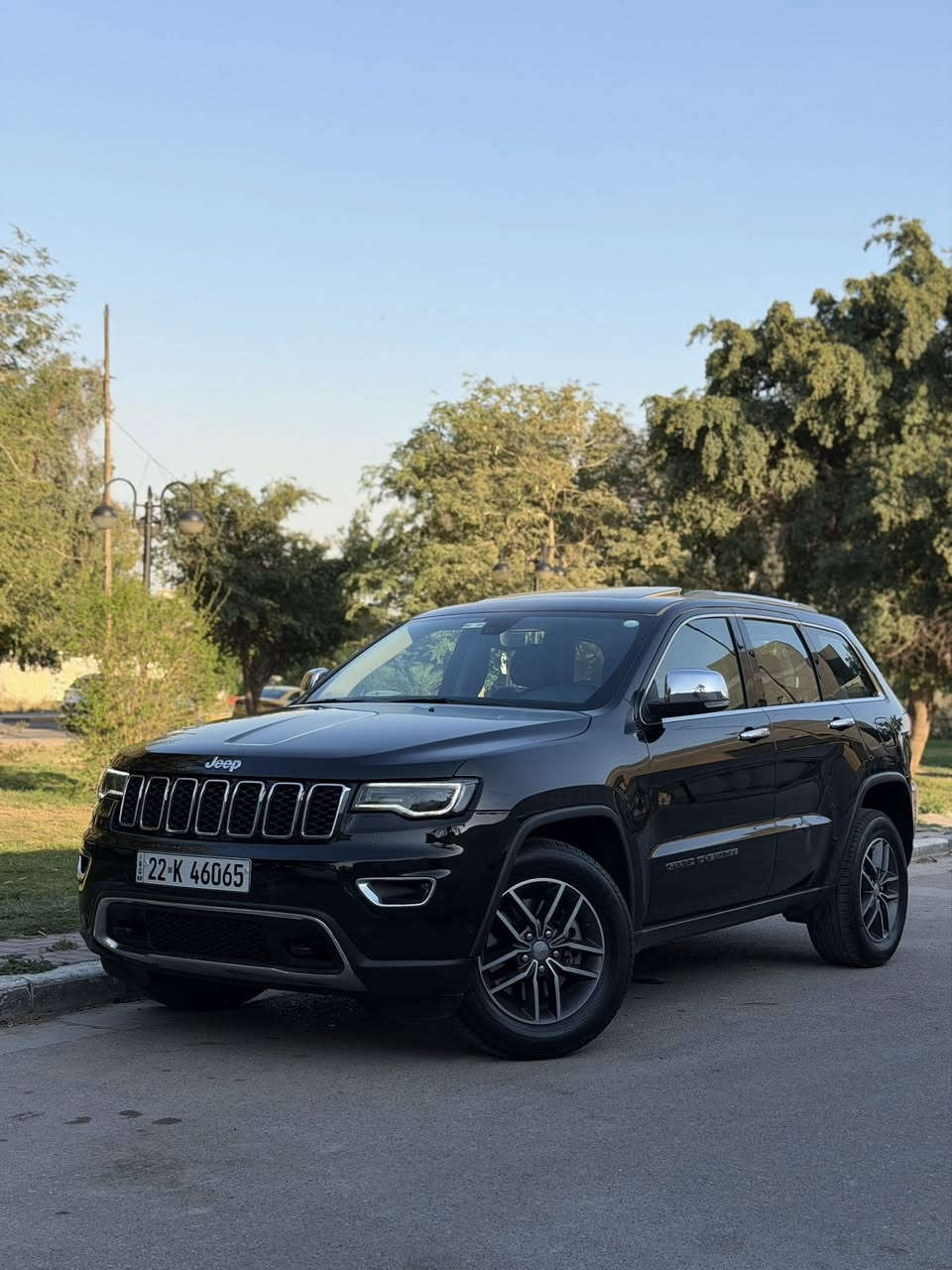 جيب لاريدو خليجي وكاله ليث العبيدي
(2018) 
كفاله عامه من الصبغ والسونار مرفق بالمنشور 
الموصفات 
.فتحه سقف 
.بصمه ابواب عدد 2 
.مري قلاب كهرباء ⚡️ 
.فور ويل مع ماوس 
.كشن كهرباء 
.لايت زنون بلادي مع كشافات 
وباقي موصفات الجيب المعروفه 
السياره كلش جديده وما بيها اي نقص 
كير مكينه صدر تبريد مكفول 
باسمي هزه وسنويه وبراد جديد 
ماشيه (118 كيلو ) 
مكان السياره السيديه 
السعر 238 $ مجال بسيط
***********
