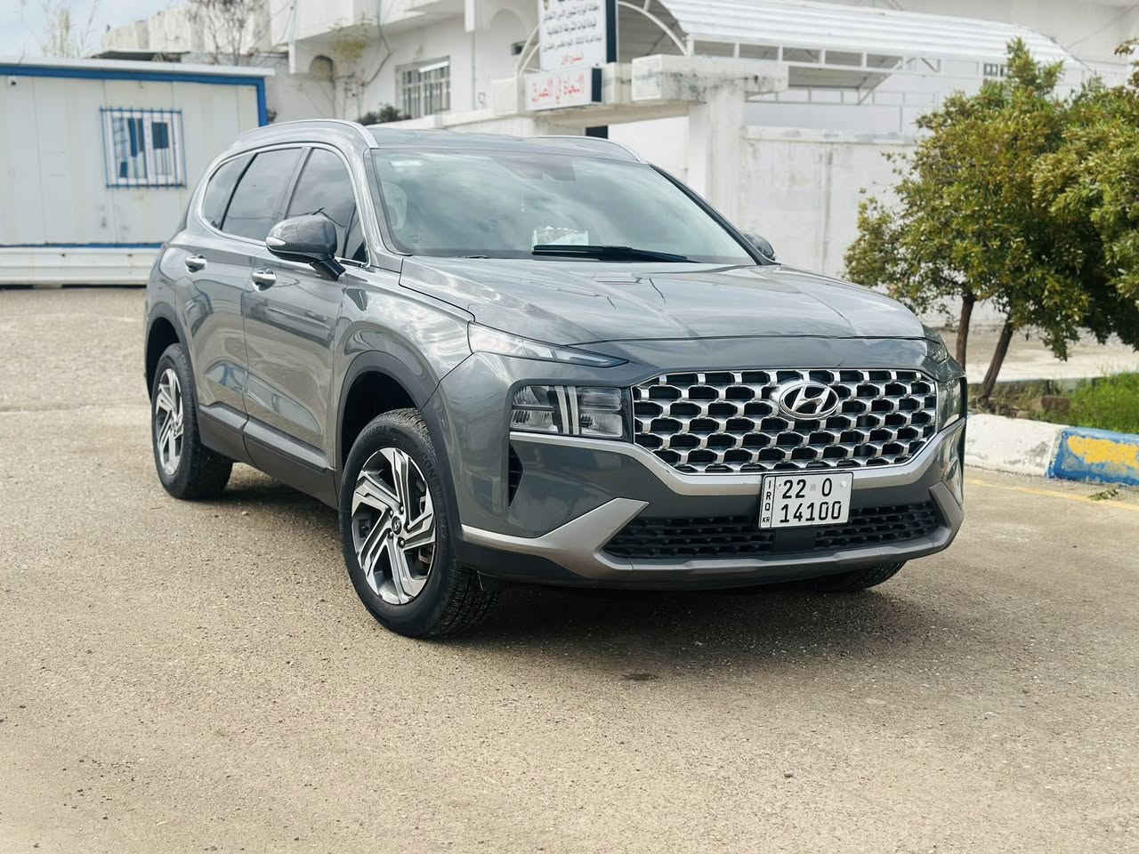 السلام عليكم جديد بمعى الكلمة صور الحادث بل منشور
سنتافيه موديل 2023 
 المواصفات  هاترك
بصمه تشغيل+ ابواب
كشن كهرباء
كشنات مخمل 
اشاير مري 
جنطه كهرباء 
محرك ٢٥٠٠ gdi
سايد بريك بصمه 
رادارات جانبيه + اماميه + خلفيه 
بريك توقف ذاتي عند الاقتراب 
مانع انحدار 
٤ انظمه قياده 
اوتو هولد 
شاشه ابل كار بلي الحجم الكبير
تشغيل عن بعد
وباقي المواصفات المعروفه حادثها   
بدون ايرباك
السعر 225
***********
