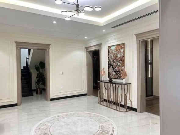 #اربيل_گاردن_بمقدمه50%

احصل على فرصة للعيش بشكل مريح وصحي لك ولعائلتك في أربيل گاردن ، المبنية على إبداعات مختلفة تطل على المنطقة الخضراء الشاسعة

يشمل مساحة واسعة من المساحات الخضراء.
▪️طريقة الدفع:
%50 المقدمة.
%50 استلام.

▪️المساحات متوفرة في هذا المشروع:
(455م , 525م ).

ووجود خدمات مثل شوفاز ونظام التبريد وبناء فلل بالطوب والمياه والكهرباء والأمن وخدمات الإصلاح المستمر ونظام التحكم الآلي في الري ونظام خدمة الإنترنت.

📍يقع المشروع على طريق مصيف صلاح الدين(بيرمام) وشارع 100م.

*********** واتسئاب

*********** واتسئاب
