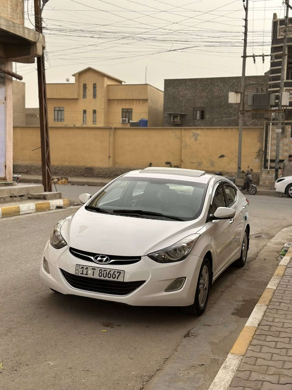 السلام عليكم 
النترا (2014) خليجي بيها صبغ بالبنيد و يم الرقم الخلفي شويه والباقي كفاله عامه من كلشي محرك (1800) فتحه سقف شاشه سياره نضيفه رقم بغداد بأسمي تحويل مباشر 
السعر//126 ورقه وبيها مجال 
للاتصال//***********
***********
