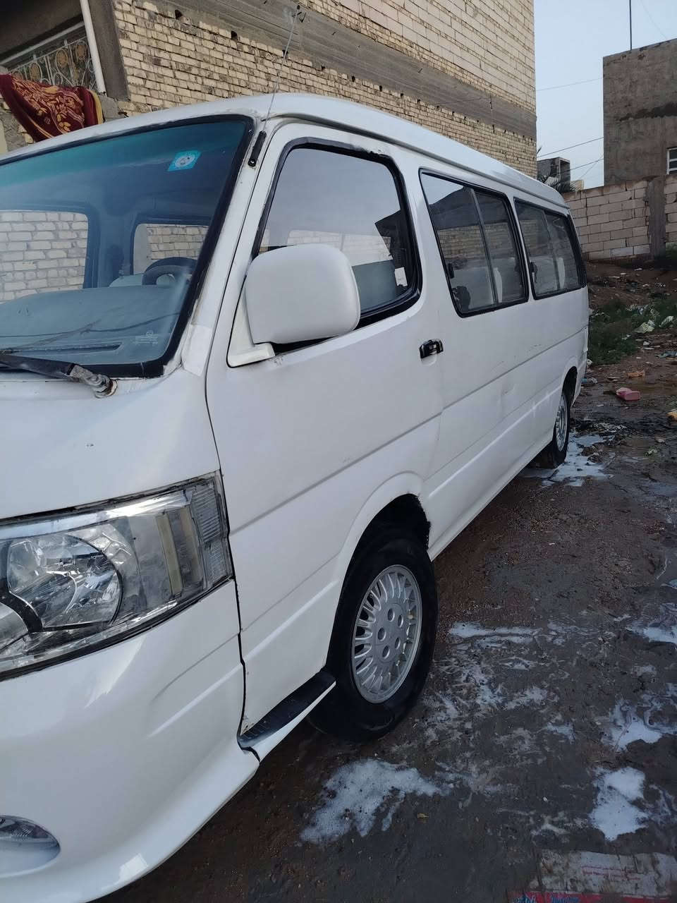 السلام عليكم فتون موديل 2010
مصبوغه جماليه مكينه نضيفه
رقم بابل نكليزي تحويل مباشر
ارضيه جديده دوشمه جديده
جاهزه كبل للشارع ماذب عليها ربع
السعر 47 وبيها مجال  العنوان دوانيه
الرقم ***********
