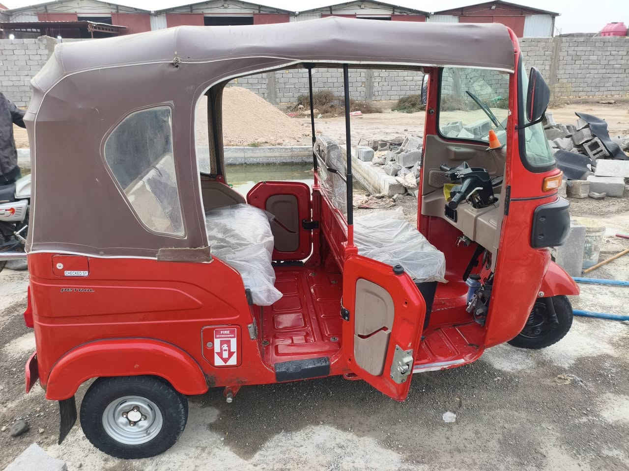 تكتك للبيع كفاله بس زنجيل وكلجات رقم ذيقار تصل ودلل *********** مكاني ناصريه سوك الشيوخ
