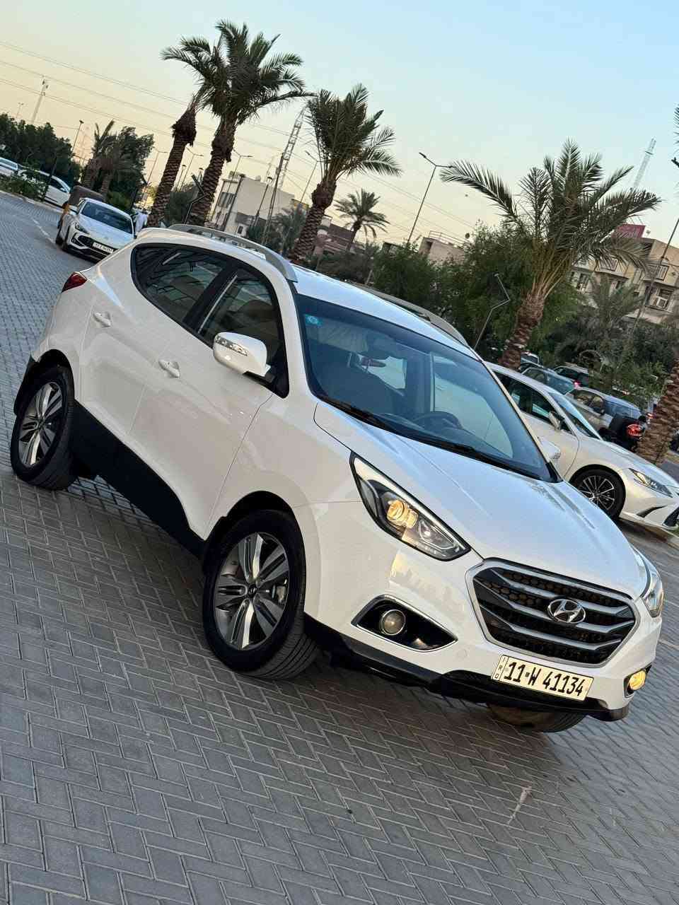 السلام عليكم
كيا توسان موديل٢٠١٥ خليجي بيها شبر صبغ باب الصدر فقط
مواصفات حساسات كامره محرك٢٠٠٠ دوش كير ومحرك كفاله تبريد صدر جديد
ماشيه ١٣٧ الف 
رقم بغداد انكليزي 
سنويه ب اسمي تحويل مباشر
مكان بغداد 
السعر ١٤٣$ بي مجال
***********
