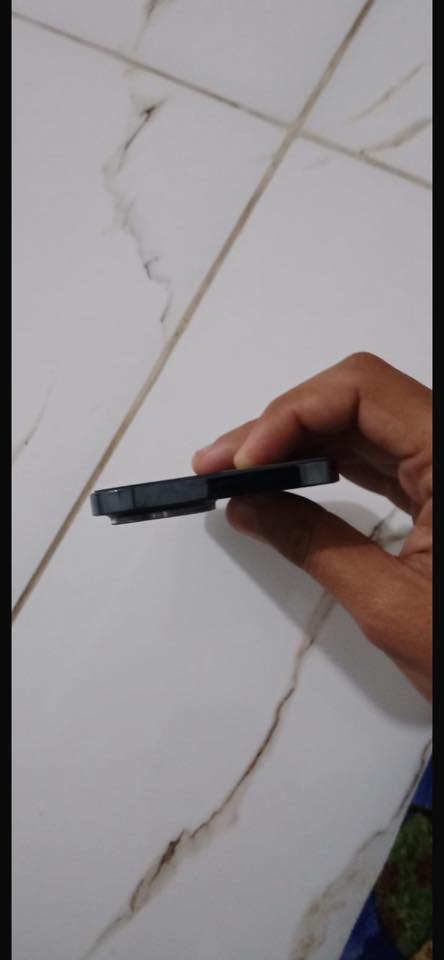 ايفون ١٢برو ماكس
كفاله 
بطاريه ٨٥ 
امريكي 
مراوس ويه ١٤بلاص 
مكاني حله 
واتساب ***********
