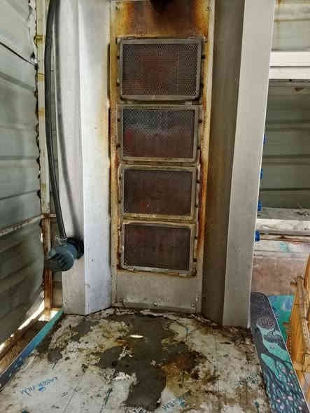 سلام عليكم شويه كص البيع سعر 200مكاني التحرير***********تصال ع رقم
