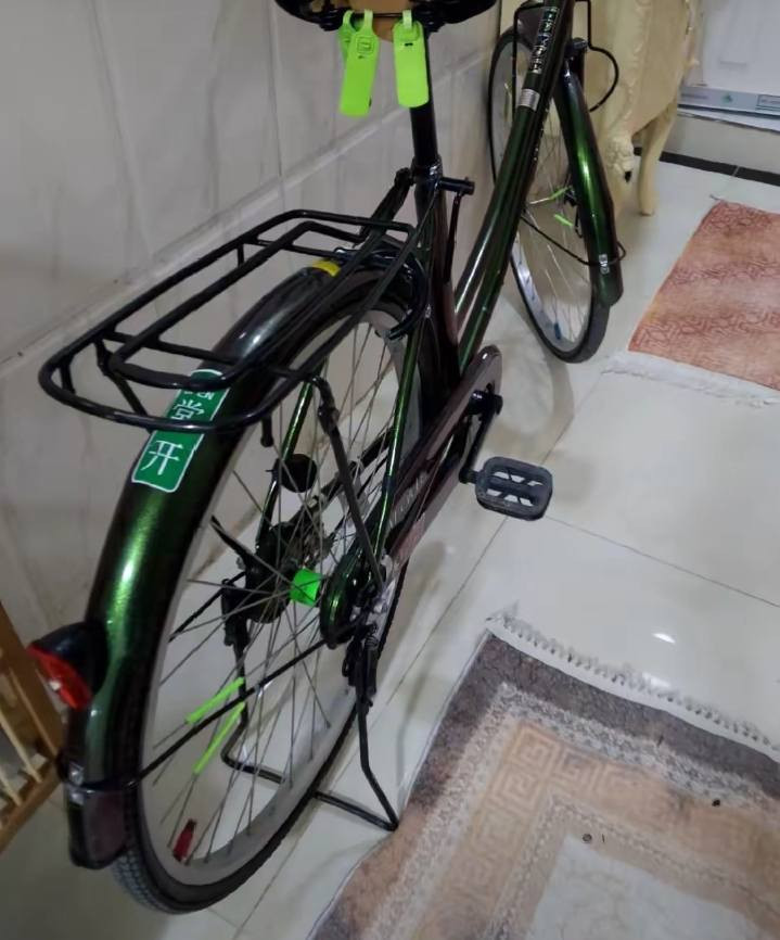 السلام عليكم شباب بايسكل بناتي حجم 26 نظافه 85% مكاني ميسان ماجديه الاستفسار الاتصال  هذا الرقم‏‪***********‬‏مو شراي لا يتعبني
