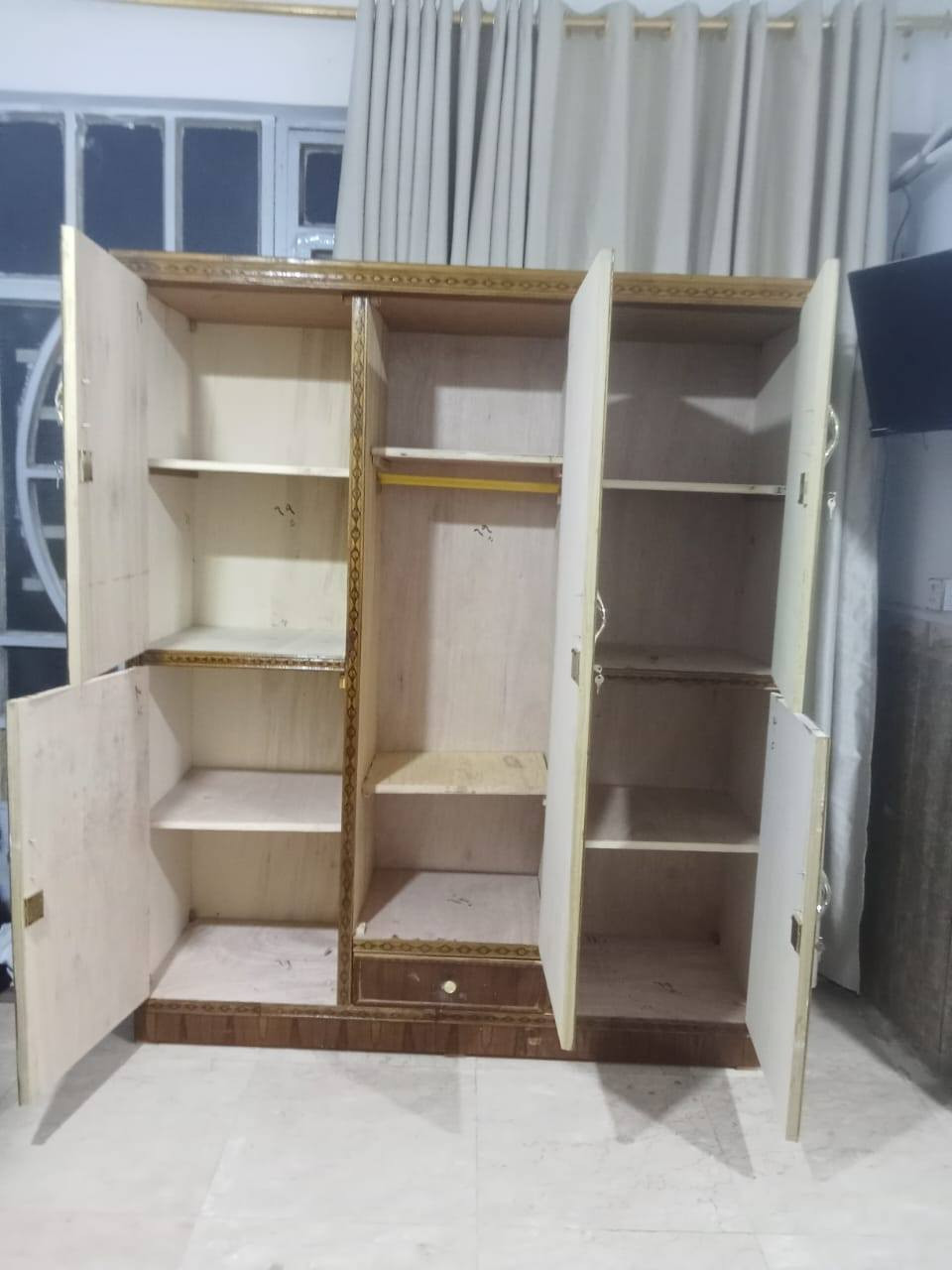 كناتير صاج ثقيل شغل نجارة توصيل وشد مجاني داخل بغداد للحجز والاستفسار مراسلة واتساب *********** بغداد, العراق
