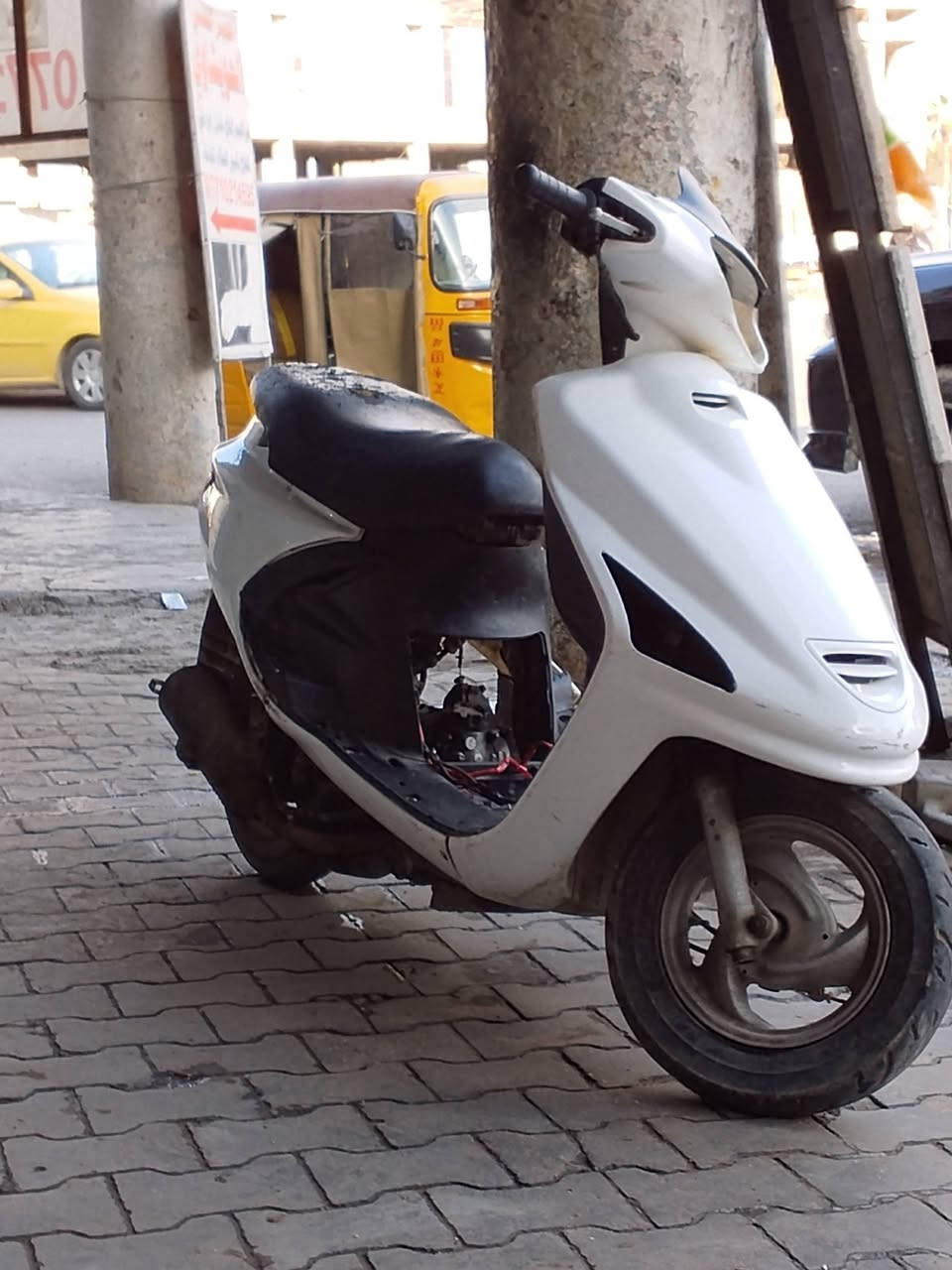 السلام عليكم 
للبيع دراجه فورتي 140  دراجه 
للبيع طافيه
 ***********
واتساب
السعر 150
بيها مجال
 بغداد باب المعظم
