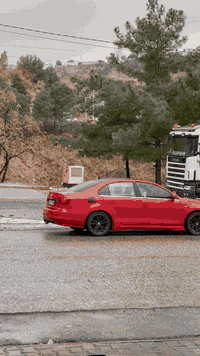 للبيع فولكسفاغن جيتا 2017 – فول مواصفات

السيارة جيتا 2017 فول مواصفات
نظيفة وجاهزة للاستخدام

المواصفات:سياره فقط بوند مبدل بدون اي صبغ 
 • محرك 1.8 تيربو قوي واقتصادي
 • قير 3 أوضاع:
 • عادي (D)
 • أوتوماتيك
 • سبورت (S)
 • مانيول + ستيرن شفتات
 • كشن جلد (بيها تتفيه بالكشنات)
 • شاشة أصلية
 • رادار خلفي
 • صفحات
 • تحكم بالمقود
 • مكيف قوي ❄️
 • مرايا كهرب
 • جنوط ألمنيوم
 • ABS + Airbag

الحالة:
 • الماكينة والجير شرط 
 • استخدام شخصي
 • فحص بأي مكان
 • ما محتاجة شي

📍المكان: دهوك 
💰السعر: 133  ومجال بسيط )
📞للاتصال:***********

⸻
