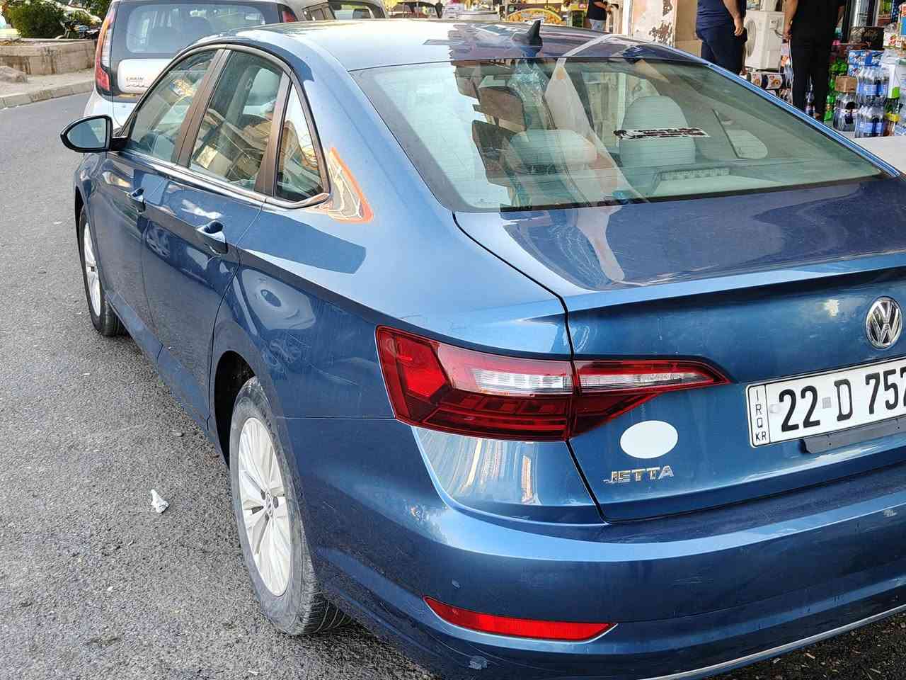 جيتا
محرك وگير مكفولات
تبريد ثلج
تدفئةوشغالة
صدر نضيف
محرك 1400 تيربو
رقم اربيل ب اسمي
2020 موديل 
ماشي 222k
بيه بنيد خارج العراق وداخل عراق هم بنيد 
وجمارلغ ايمن بي بارد
***********
سعرها 110 وبيها مجال بسيط
