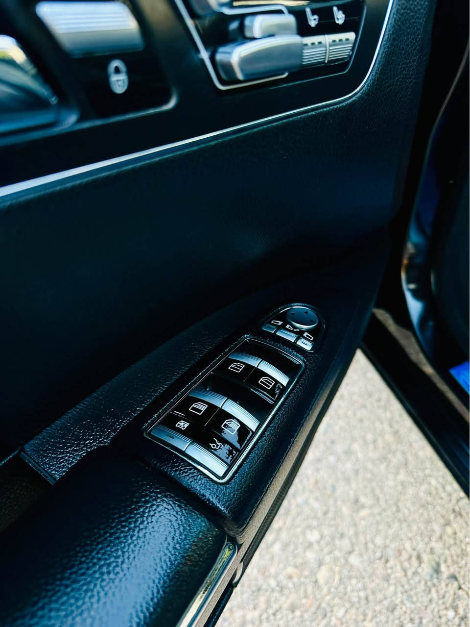 خل افاجئكم بل سعر و بسعر اقل من كامري و نظافة تقراء مئة بل مئة 👍🏻💯

صلو على الحبيب اخوان 🙏🏻

للبيع فقط !!

Mercedes Benz S class 350 2011 

اخوان السيارة وارد الماني ضمان دولي واحد على واحد و جديدة و بدون اي عطل او نقص صفر مسج و مكفولة كفالة عامة من صبغ و حادث و تبديل فقط مكانين صغير سحب PDR

موديل : 2011
وارد : الماني
محرك : 6 سلندر 3500 بانزين ارغب محرك و فئة بل مارسيدس
نسبة النضافة : 98% ماشاء الله 
ماشية : 155 الف
لون : اسود لماع 
رقم السيارة : دهوك الجديدة
مكان السيارة : اربيل

سعر السيارة : 207$💰 ورقه فقط و مجال كلش كلش قليل والله بسعر ٢٠٠٨ و ٢٠٠٩ 

رقم تليفون و واتساب : 

***********
***********

⚜️⚜️⚜️⚜️⚜️⚜️⚜️⚜️⚜️⚜️⚜️

موصفات فول 

فتحة السقف • حساسات امامية و خلفية • رادار امامي و جانبي • مانع التصادم • تحديد مسار • دبلات جبلس • بيبان كله بصمة و شفط • صندوق شفط • لايت زنون و دوارة • كامرة خلفية • بردات خلفية كهربائية • سماعات Harman/Kardon • شاشة و كيج الكتروني • ناظور ليلي • كشنات تدفئة و تبريد و خزن و حضن و فول كهربائية • ستيرن مهربائي و خزن • شفتات بلستيرن • كير تعليك • شاشة دي ڤي دي و كنترول • سيدي بوكس • بريك لمس • اوتو هولد • اتو ستارت ستوب • مرايات شفط • كشنات خلفية هيتر و تحكم بل بردات • و بعد كلش اهواي مواصفات ممذكورة … 

السيارة جاهزة و هسة مسويله سيرفز عام من ناحية دبلات و صدر و دهن و هايدروليك و تخم تاير يعني جاهزة تجي و تشوفه بعينك دينار واحد متصرف عليها 💯

گير و محرك كفالة ممفتوحة و بدون اي ملاحضة ماشاء الله 🙏🏻💯

رقم و فحص و هزة و سنوية كله جديدة و بأسمي تحولها نفس اليوم 🙏🏻💯

اخوان السيارة جوة سعره و اخواتها تنباعن بهيجي سعر فدوة لا تكسر بحلال العالم و السيارة يخبل و لوك بل باكيت 👍🏻 أربيل, العراق
